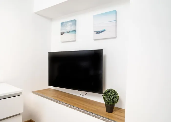 T3 De Tourisme Voltaire Hyeres